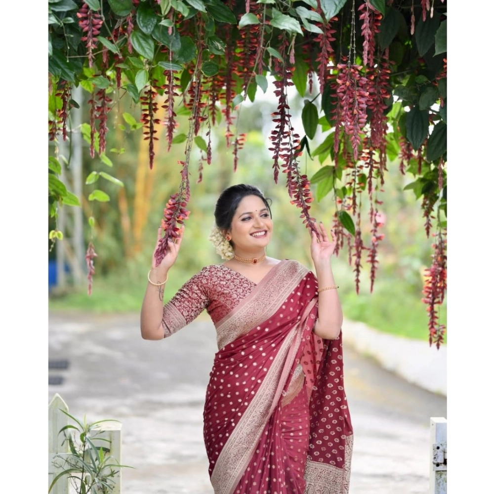 Women's Silk Printed Saree With Unstitched Blouse 5.5Mtr (Maroon) - Image 2