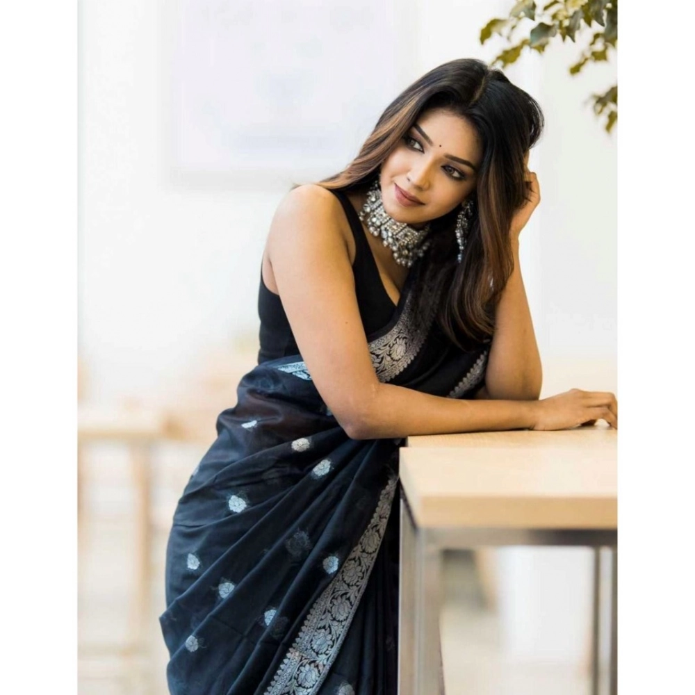 Women's Cotton Printed Saree With Unstitched Blouse 5.5Mtr (Black) - Image 3