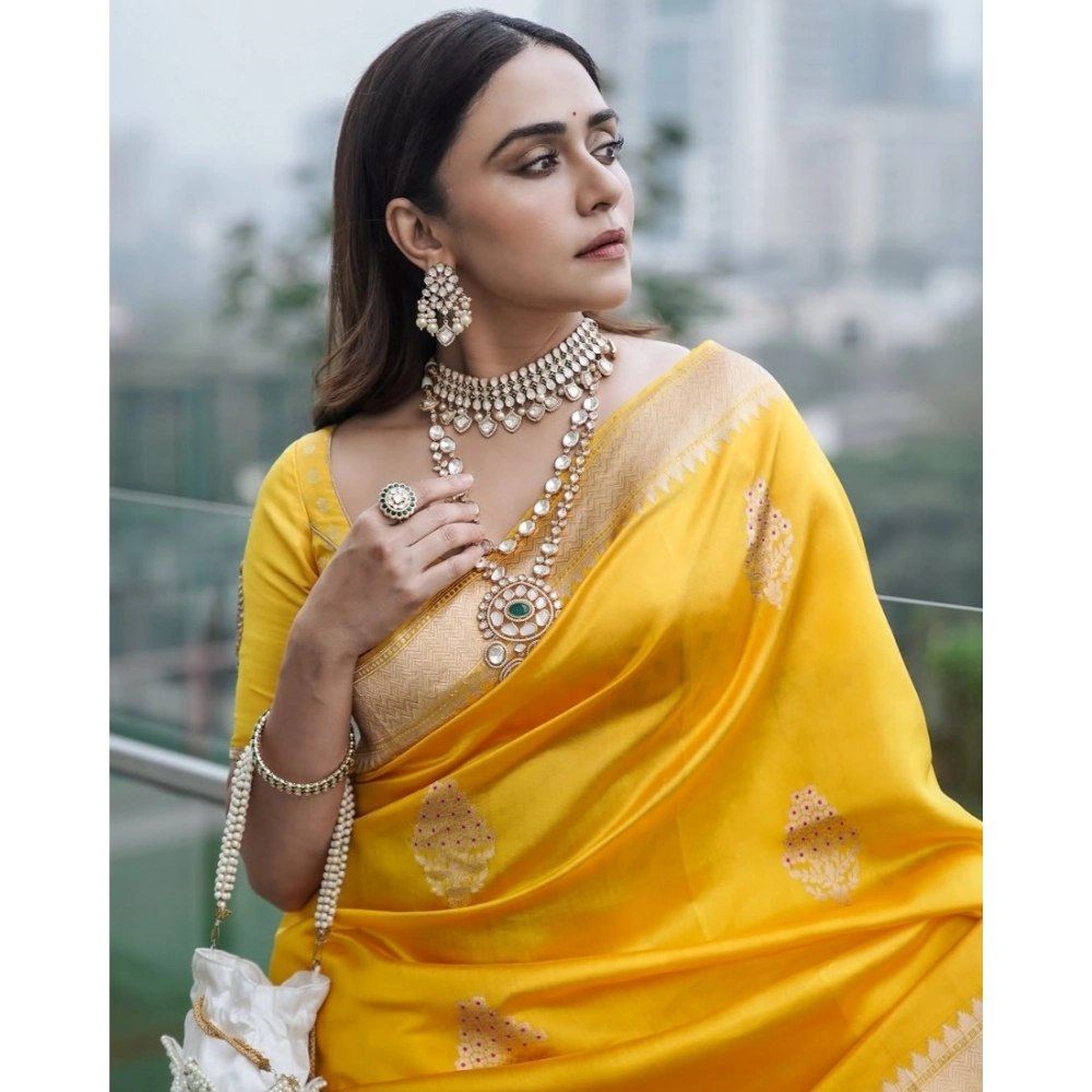 Women's Silk Printed Saree With Unstitched Blouse 5.5Mtr (Yellow) - Image 2