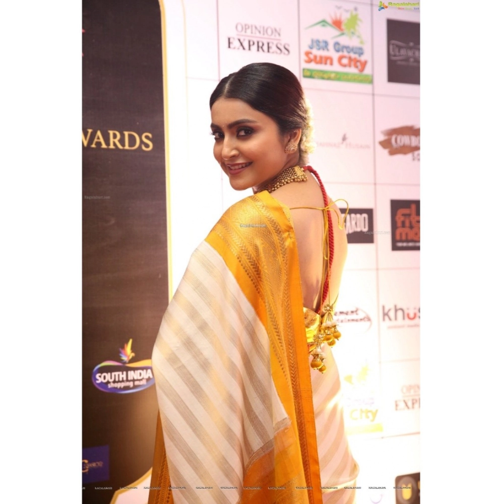 Women's Silk Printed Saree With Unstitched Blouse 5.5Mtr (Off White-Yellow) - Image 2