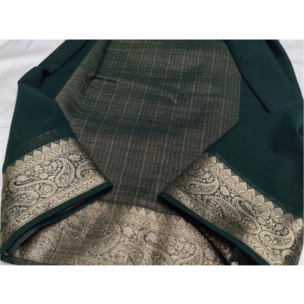 Women's Crepe Chit Pallu Solid Saree With Unstitched Blouse 5.5Mtr (Bottle Green) - Image 2